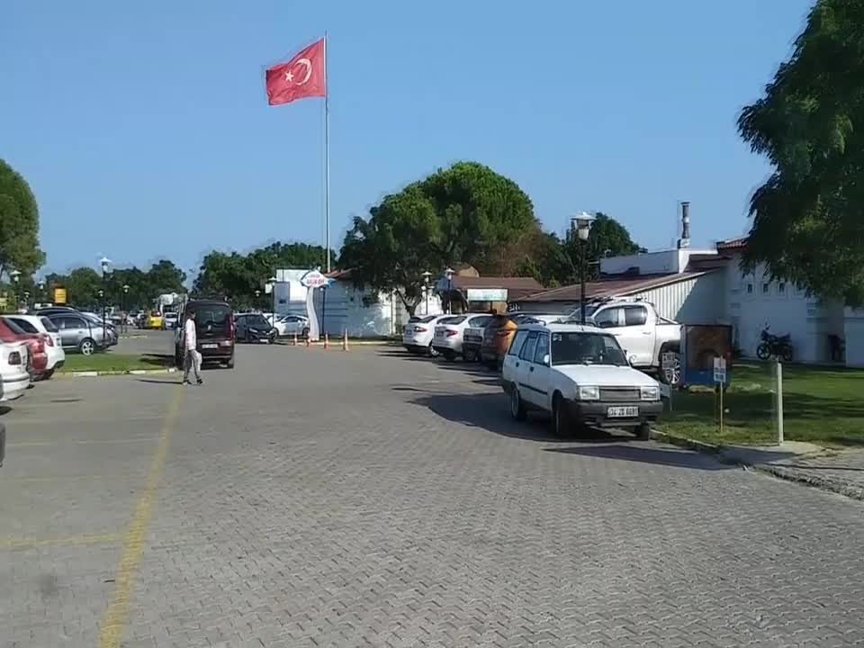 SERİK’TE ‘500 BİN LİRALIK RÜŞVET’LE GÜNDEME GELEN HALK PLAJLARINA BİLİRKİŞİ RAPORU: "TURİZM TESİS ALANI LEHİNE KÜÇÜLTME KAMU YARARINA AYKIRI"