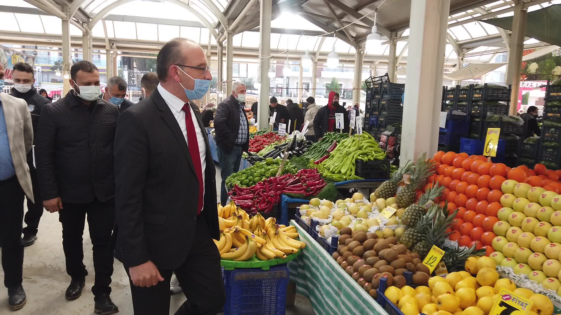 TURGUTLU BELEDİYE BAŞKANI AKIN: "REHAVETE KAPILMAYALIM, TEDBİRLERE UYALIM"