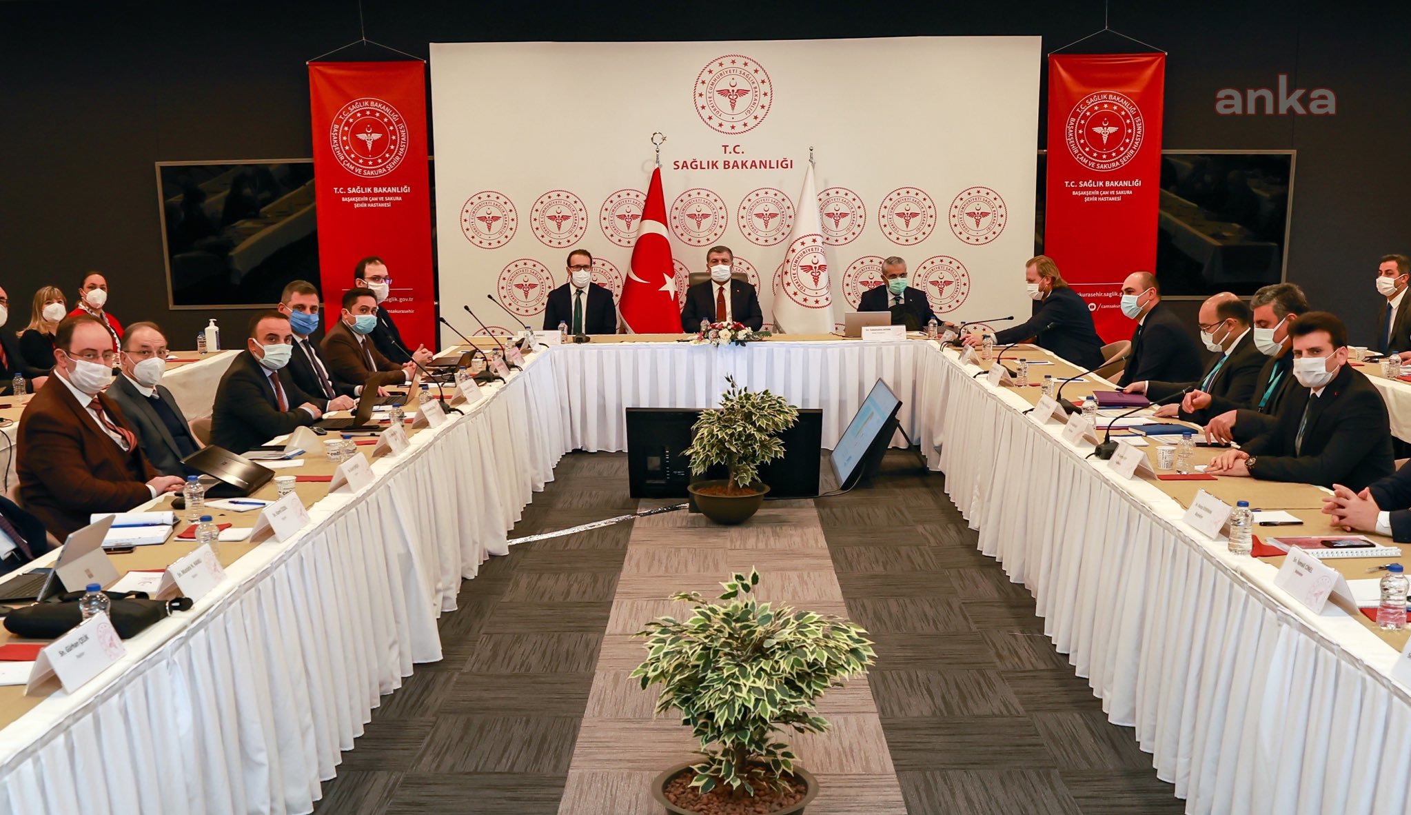 BAKAN KOCA'DAN İSTANBUL UYARISI: "POLİKLİNİKLERİMİZDE HASTA ARTIŞI OLDUĞU GÖRÜLÜYOR"