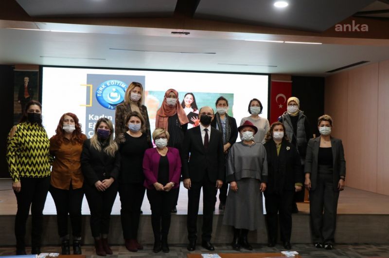 KADIN EĞİTİM ÇALIŞANLARININ YÜZDE 61’İ GÖRÜNMEZ ENGELLERLE KARŞI KARŞIYA