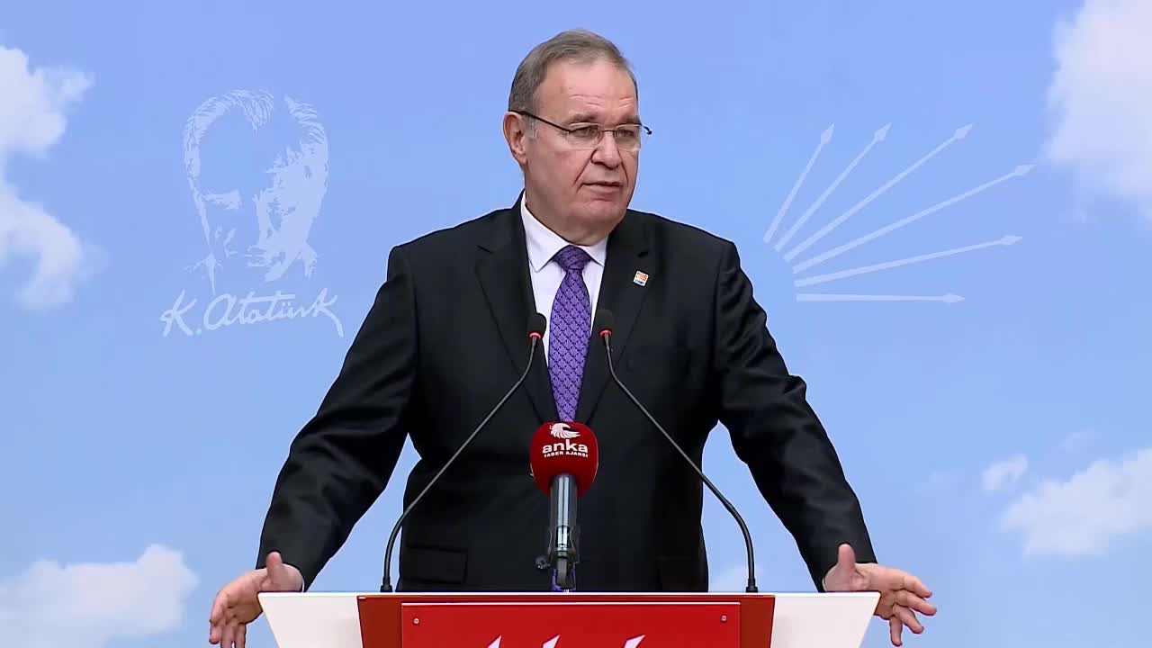 FAİK ÖZTRAK: KADINA ŞİDDET 'TAKİPÇİSİYİZ' MESAJLARIYLA DURDURULAMAZ