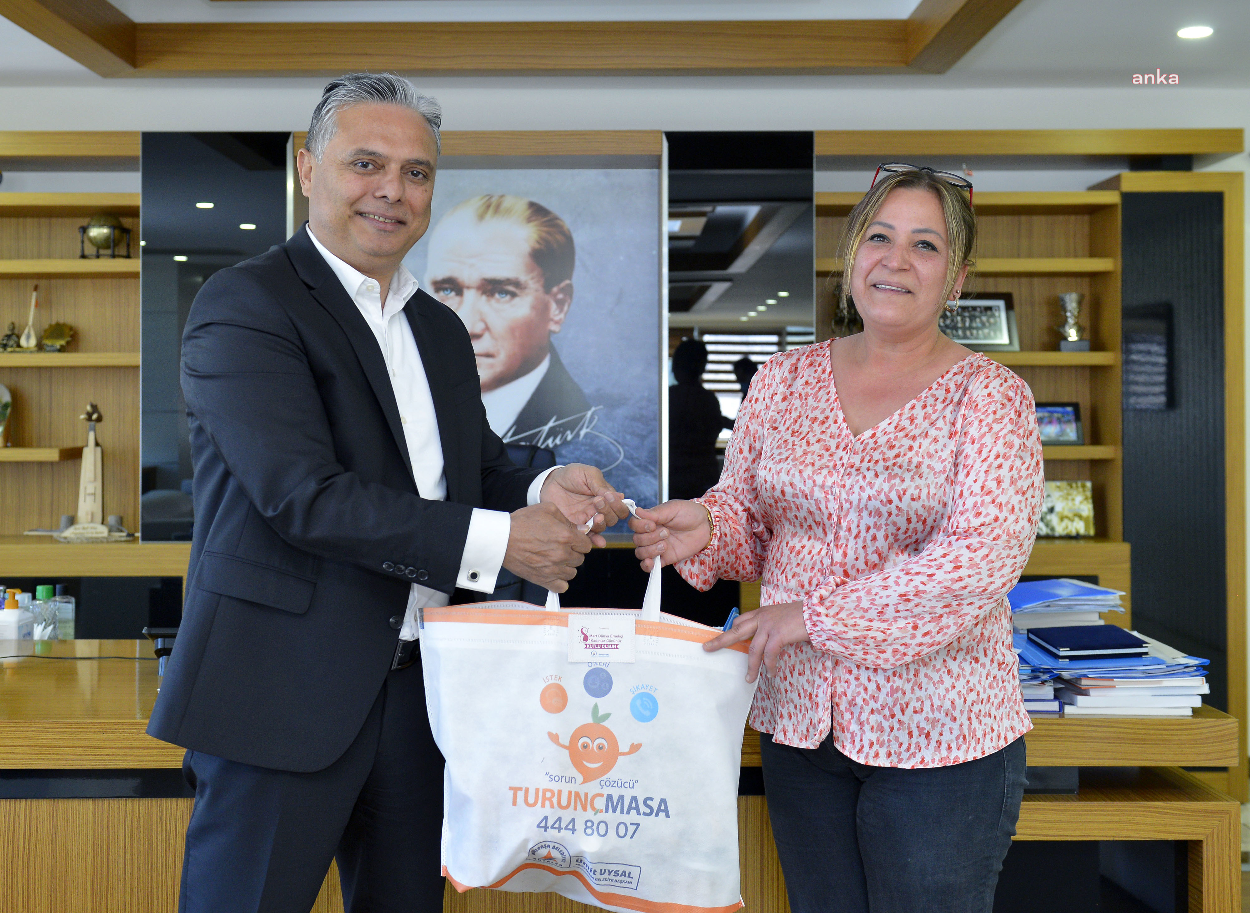MURATPAŞA BELEDİYESİ'NDEN KADINLARA ÖZEL HEDİYE