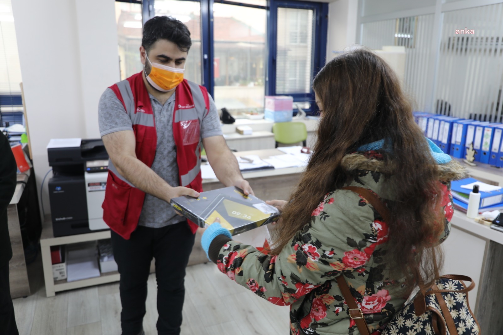 İZMİT BELEDİYESİ'NDE BİLİM VE TEKNOLOJİ HİZMETİ DE VAR ÖDÜNÇ GELİNLİK DE