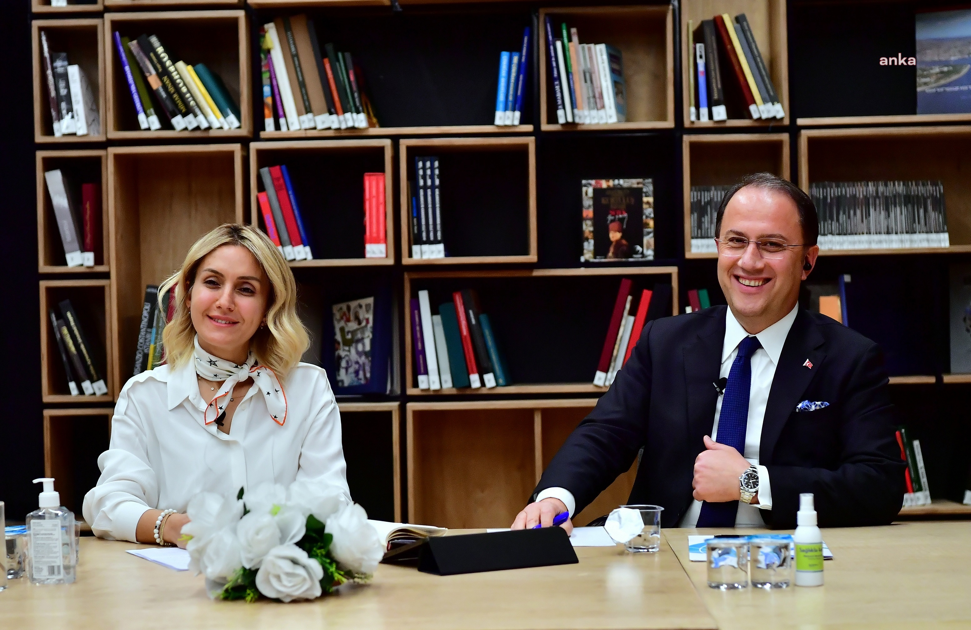 BEYLİKDÜZÜ BELEDİYESİ TARAFINDAN DÜZENLENEN PANELDE "TÜRKİYE’DE KADIN OLMAK" KONUŞULDU