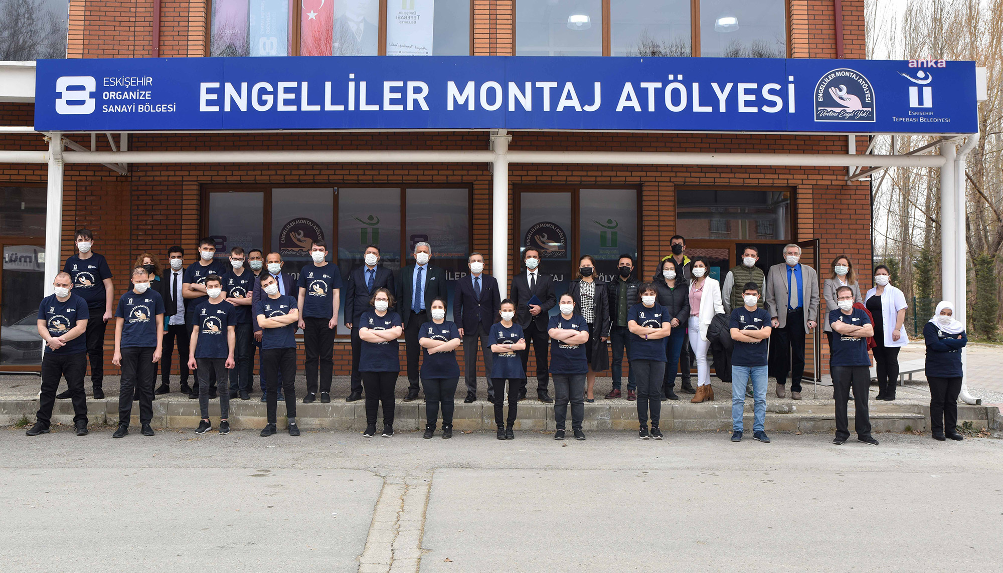 TEPEBAŞI BELEDİYESİ ENGELLİLER MONTAJ ATÖLYESİ, ÖZEL BİREYLERİ HAYATA KAZANDIRIYOR