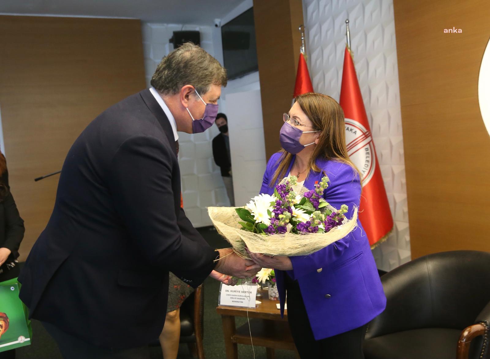 KARŞIYAKA’DA “TOPLUMSAL CİNSİYET EŞİTLİĞİ” TARTIŞILDI