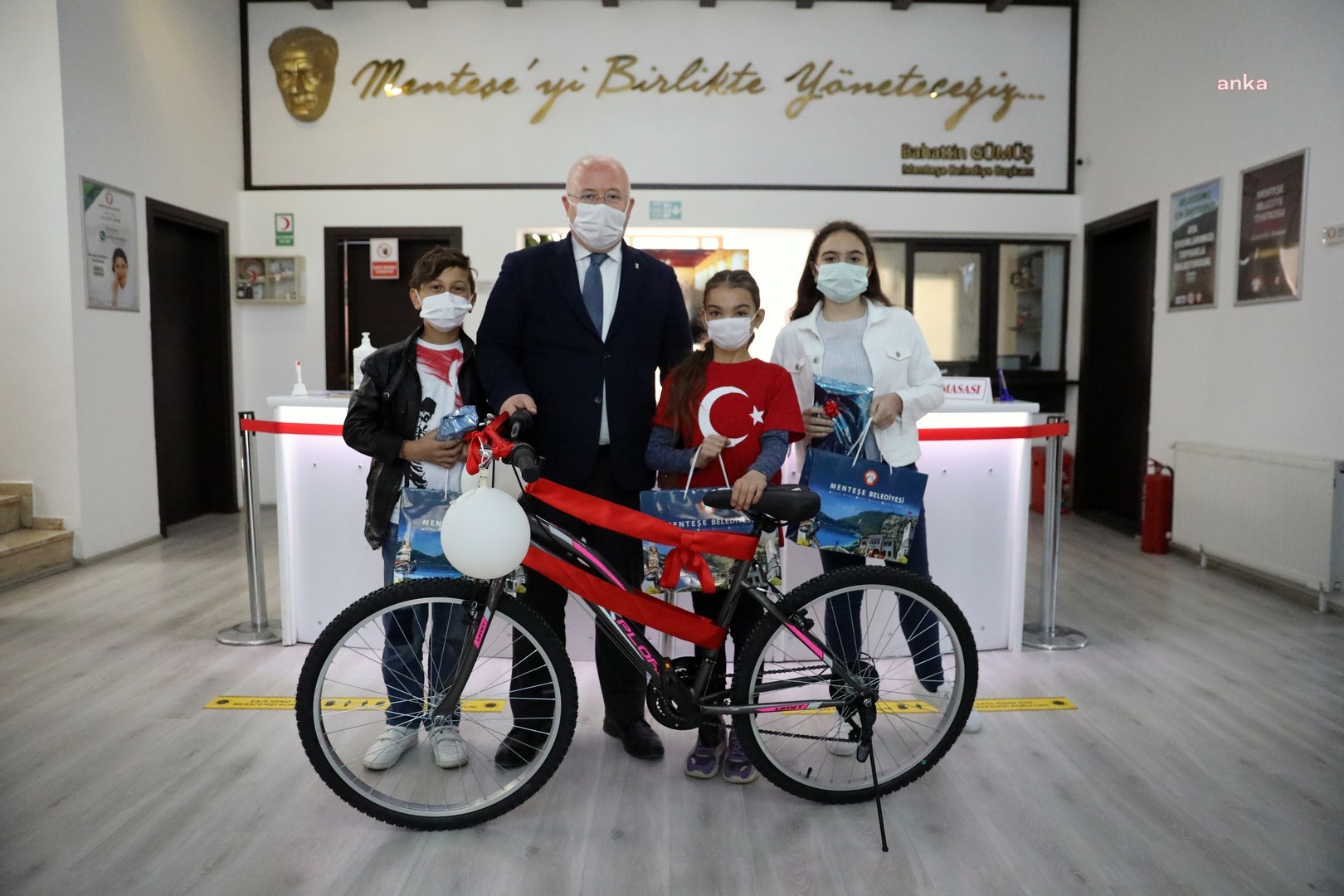 MENTEŞE'DE İSTİKLAL MARŞI OKUMA YARIŞMASI SONUÇLANDI
