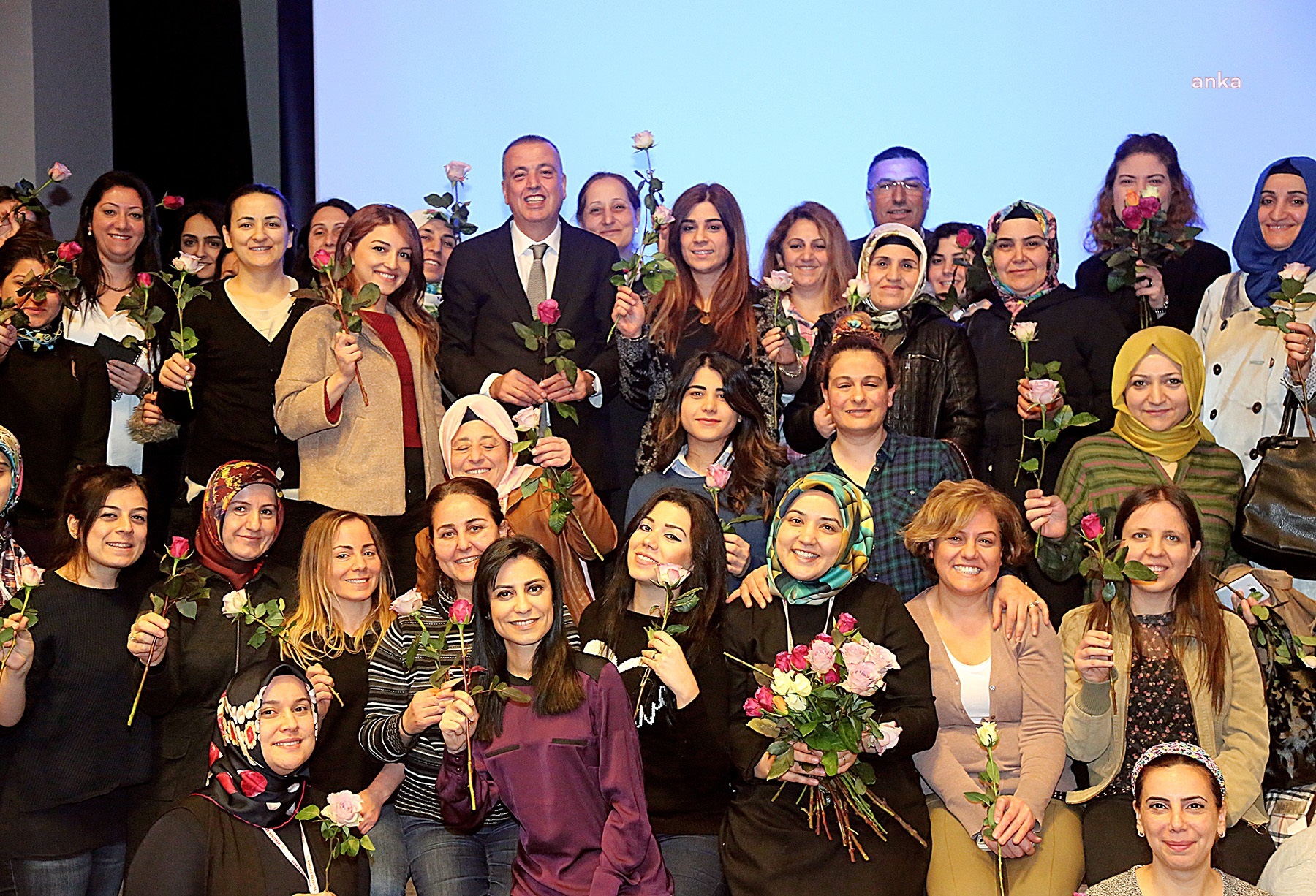ATAŞEHİR BELEDİYESİ’NDEN ENGELLİ VE KADIN ÇALIŞANLARA ÖRNEK HAKLAR