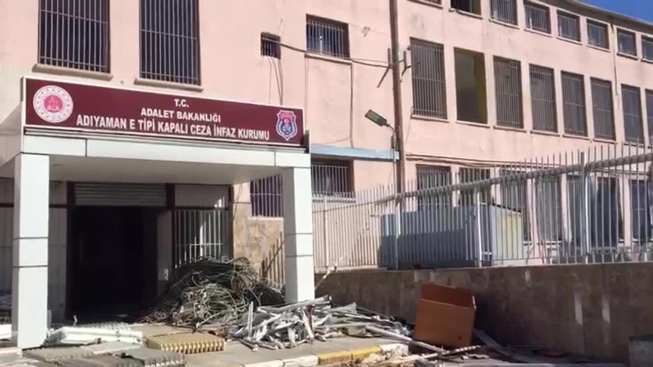 ASKERİ DARBENİN ACI HATIRALARIYLA ANILAN ADIYAMAN CEZAEVİ YIKILIYOR