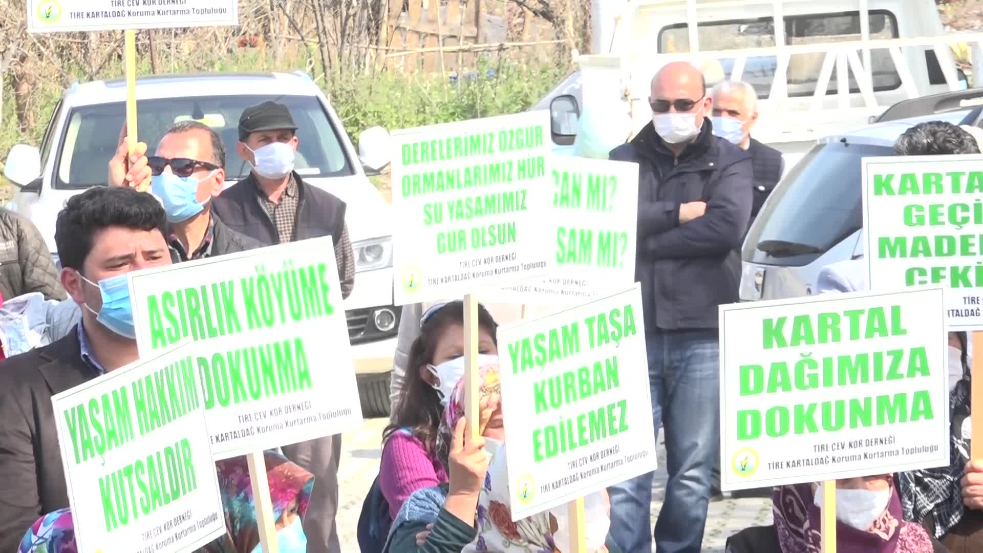 TİRE KÖYLÜSÜ, KIZILÇAM ORMANININ İÇİNE AÇILMAK İSTENEN MERMER OCAĞINI PROTESTO ETTİ