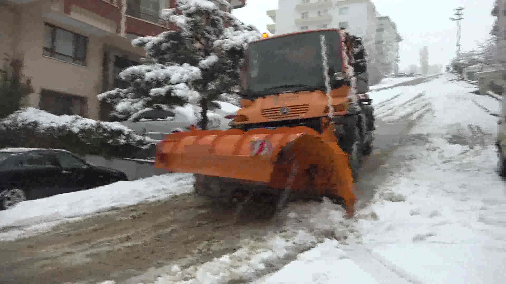 ÇANKAYA'DA KAR SEFERBERLİĞİ