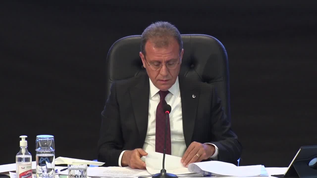 MERSİN’DE TABELA KİRLİLİĞİ VE KALDIRIM İŞGALİNE İZİN VERİLMEYECEK