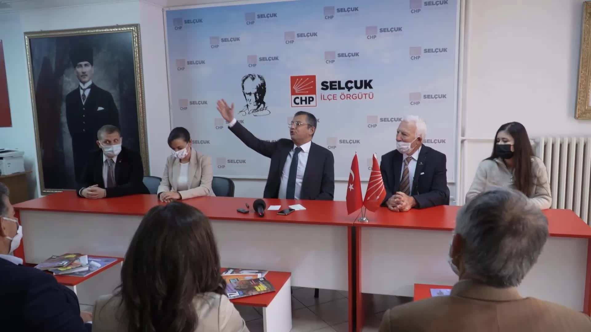 CHP'Lİ ÖZEL: ERDOĞAN DİKTATÖR BOZUNTUSU OLDUĞUNU İTİRAF ETTİ, BU ARKADAŞ DA KÜÇÜK DİKTATÖRDÜR