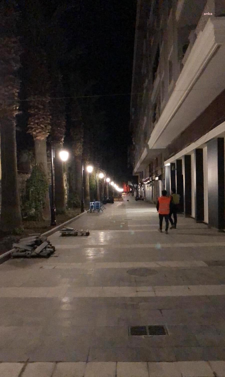 KUŞADASI ÇARŞILARINDA AYDINLATMA ÇALIŞMALARINA BAŞLANDI