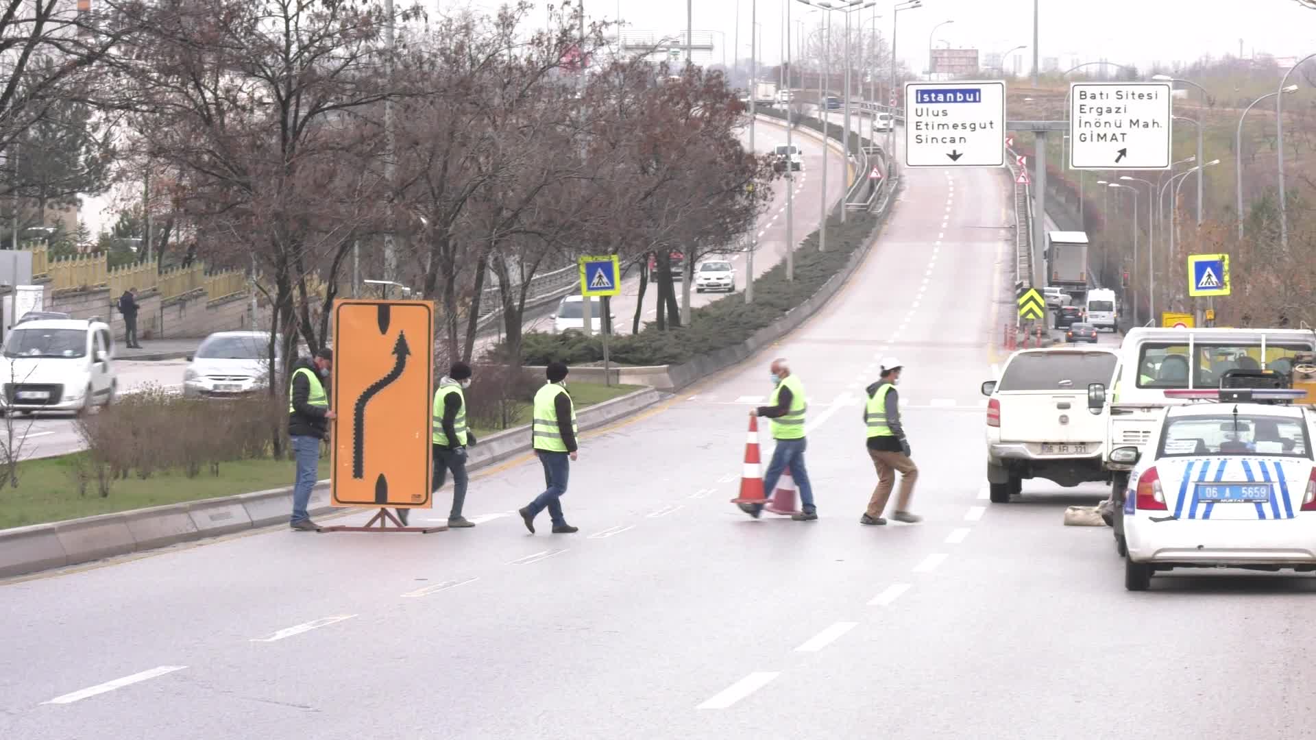 ANKARA BÜYÜKŞEHİR, KÖPRÜLERDE DERZ YENİLEME ÇALIŞMALARINA DEVAM EDİYOR