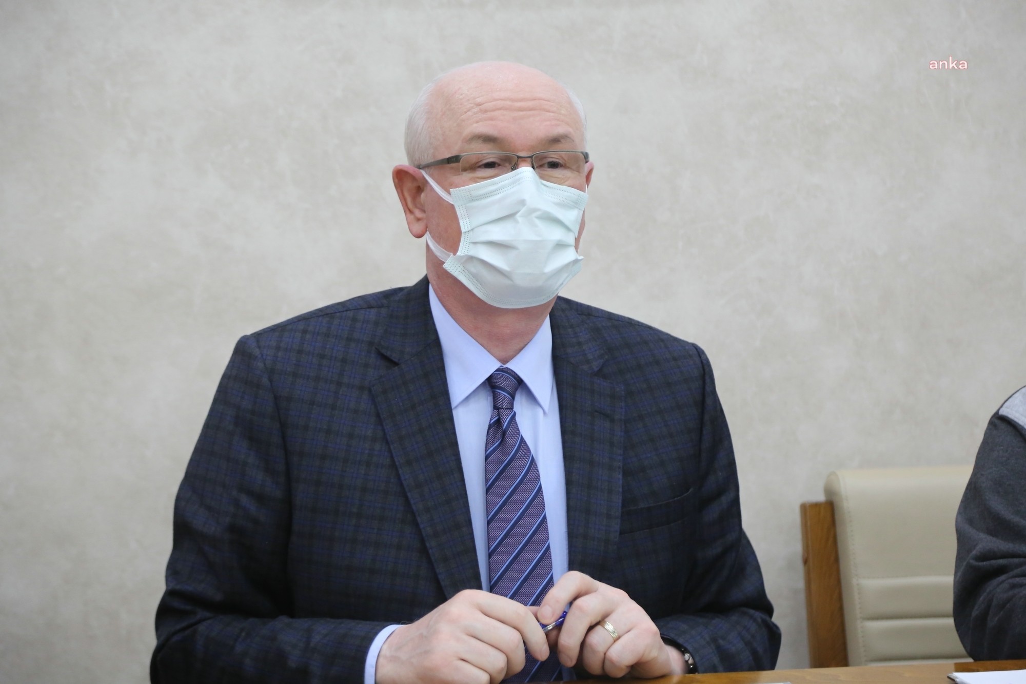 ODUNPAZARI BELEDİYESİ VE SES'TEN HAYATINI KAYBEDEN SAĞLIK EMEKÇİLERİ ANISINA ŞİİR YARIŞMASI