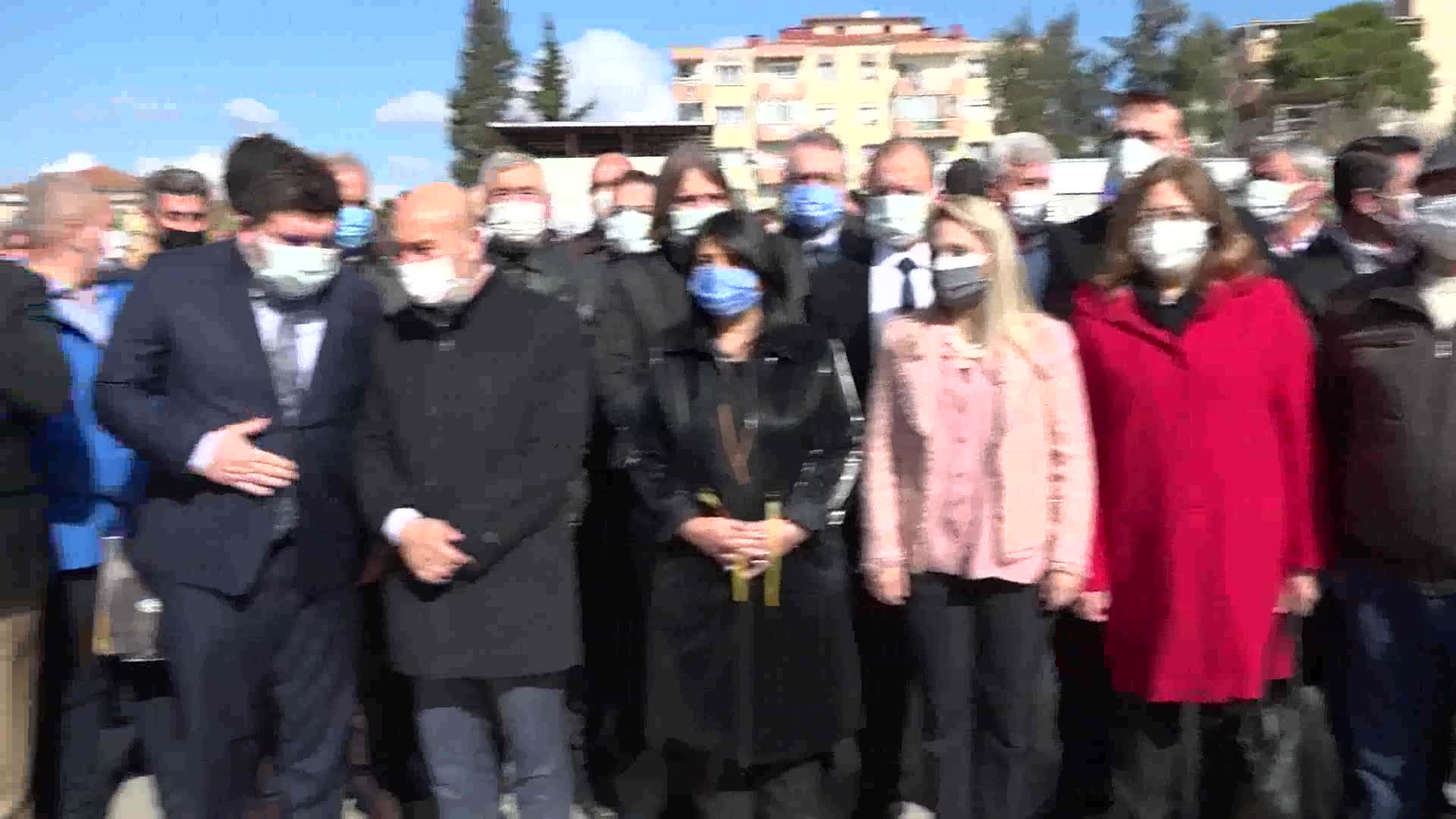 TUNÇ SOYER, "MEMLEKETİN KAPILARI" ANITI'NIN AÇILIŞINDA KONUŞTU: "DEĞERLERİ PEKİŞTİREN KIYMETLİ BİR ESER"
