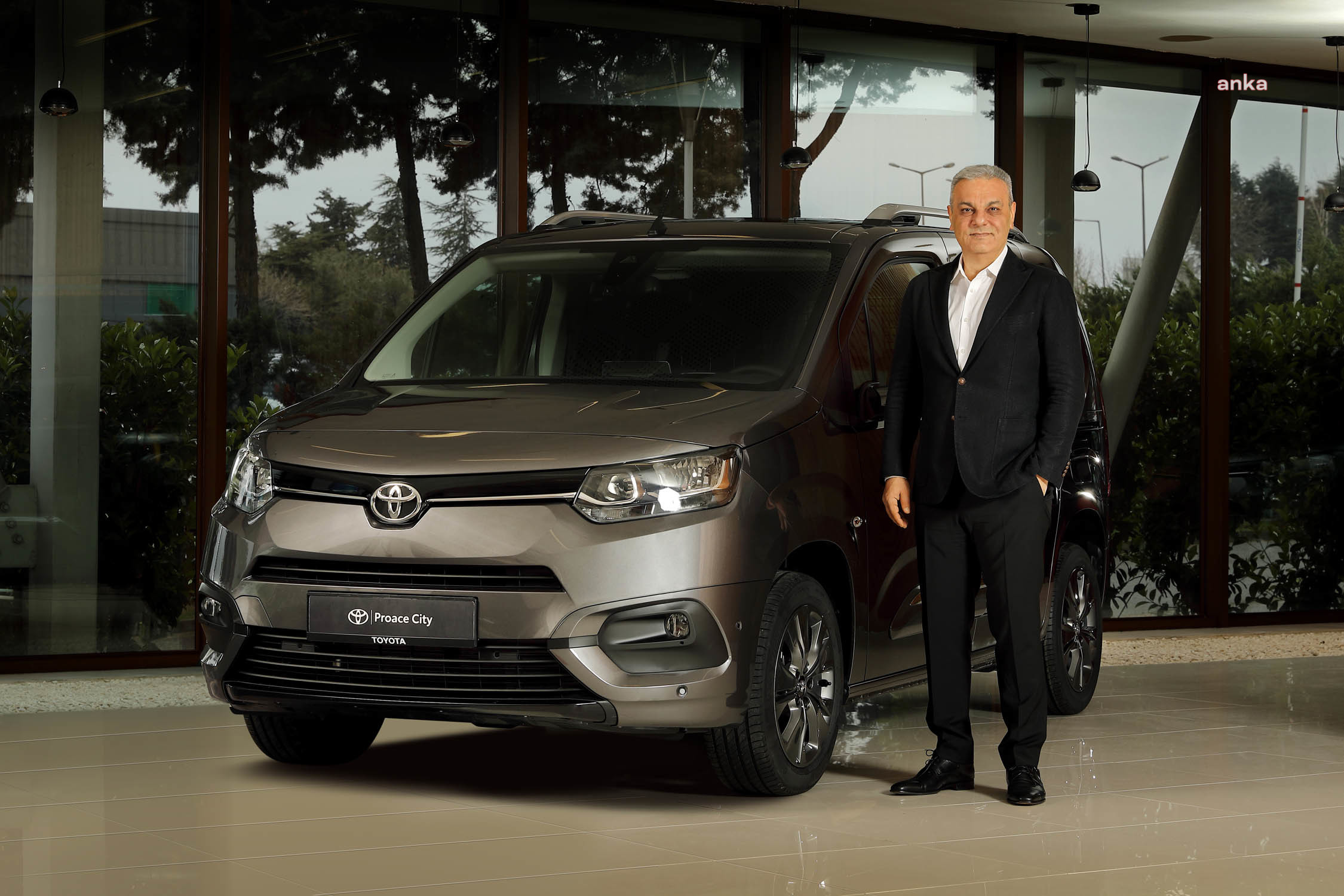 TOYOTA DA HAFİF TİCARİ PAZARINA GİRDİ