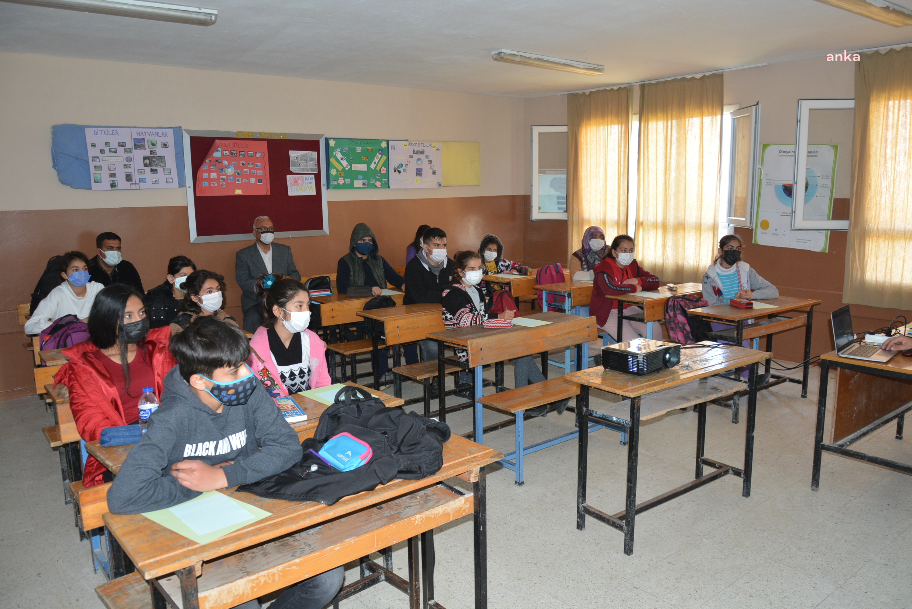 MERSİN BÜYÜKŞEHİR’DEN LGS’YE GİRECEK ÖĞRENCİLERE REHBERLİK DESTEĞİ