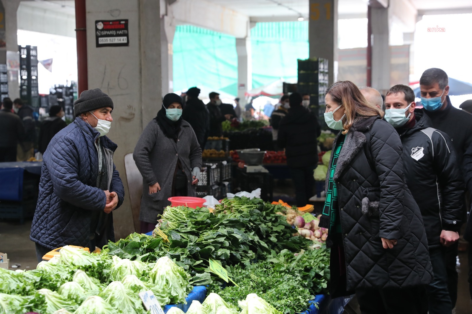 İZMİT BELEDİYE BAŞKANI HÜRRİYET, PAZARCI ESNAFINI ZİYARET ETTİ