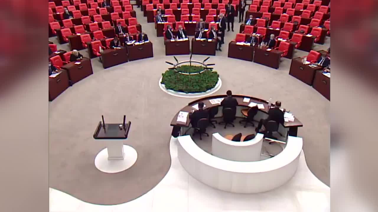 İYİ PARTİ KAYSERİ MİLLETVEKİLİNDEN AKP'YE KONGRE ELEŞTİRİSİ: "SALGINDA ÖLEN VATANDAŞLARIMIZIN VEBALİ ÜZERİNİZDEDİR"