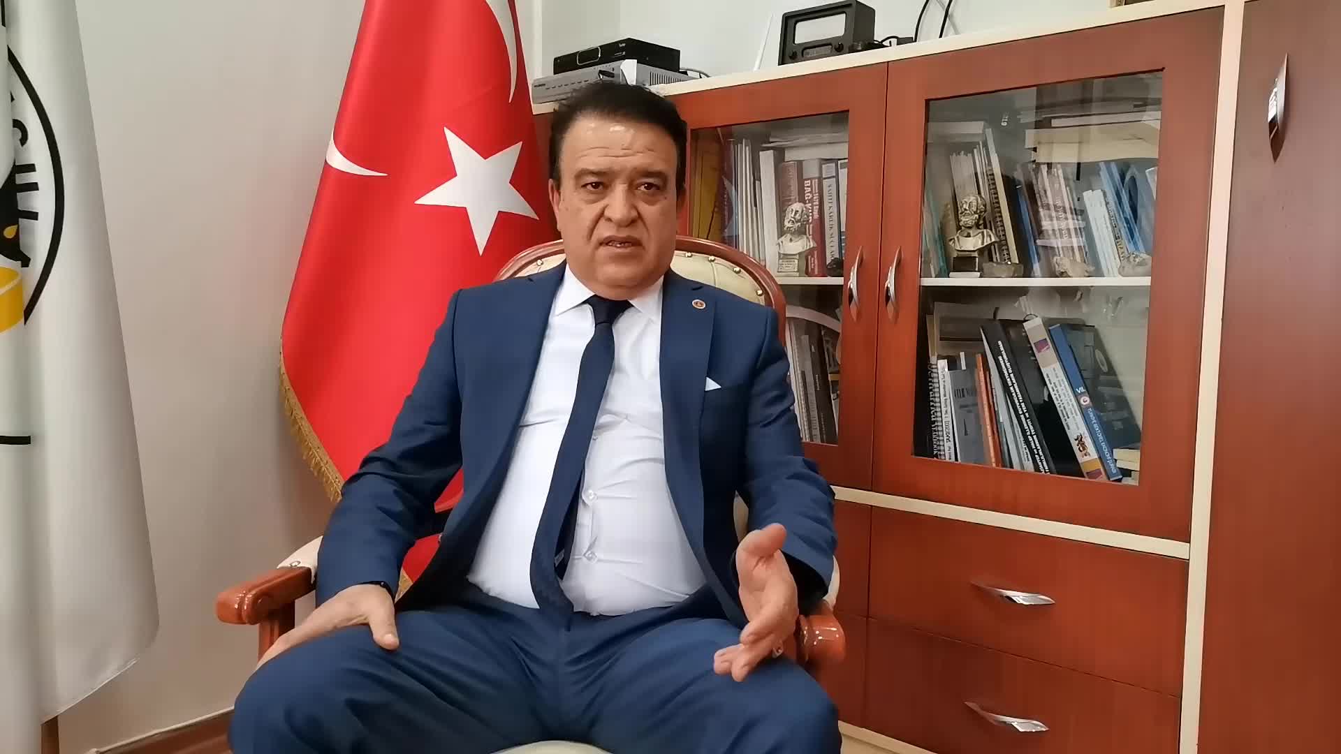 KUYUMCULAR ÇARŞISI'NDA SESSİZLİK... SİFTAHSIZ KAPATAN ESNAF DÜKKANINI SATIŞA ÇIKARDI! ALYANSINI BOZDURUP EKMEK PARASI YAPANLAR VAR!