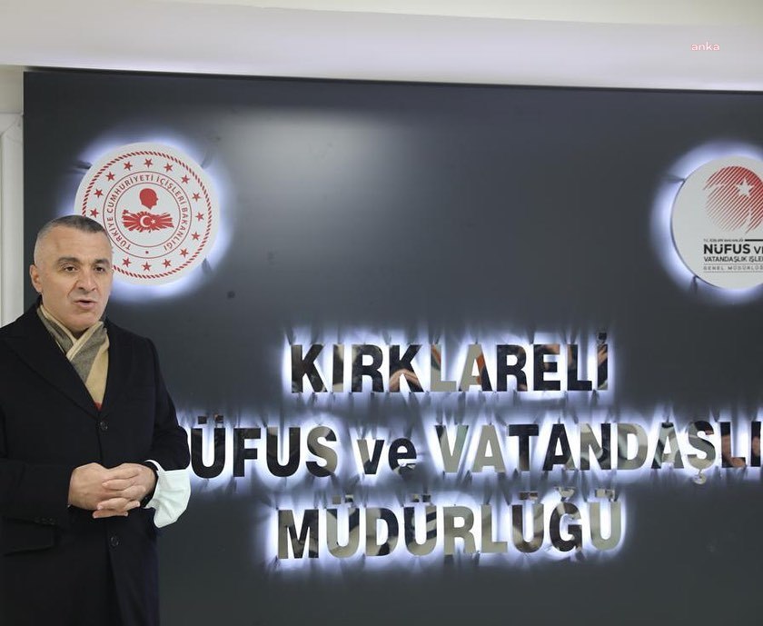 KIRKLARELİ VALİSİ BİLGİN, “SOSYAL MEDYADA MASKESİZ PAYLAŞIMLARA CEZA VAR” AÇIKLAMASINI, MASKESİZ OLARAK YAPTI