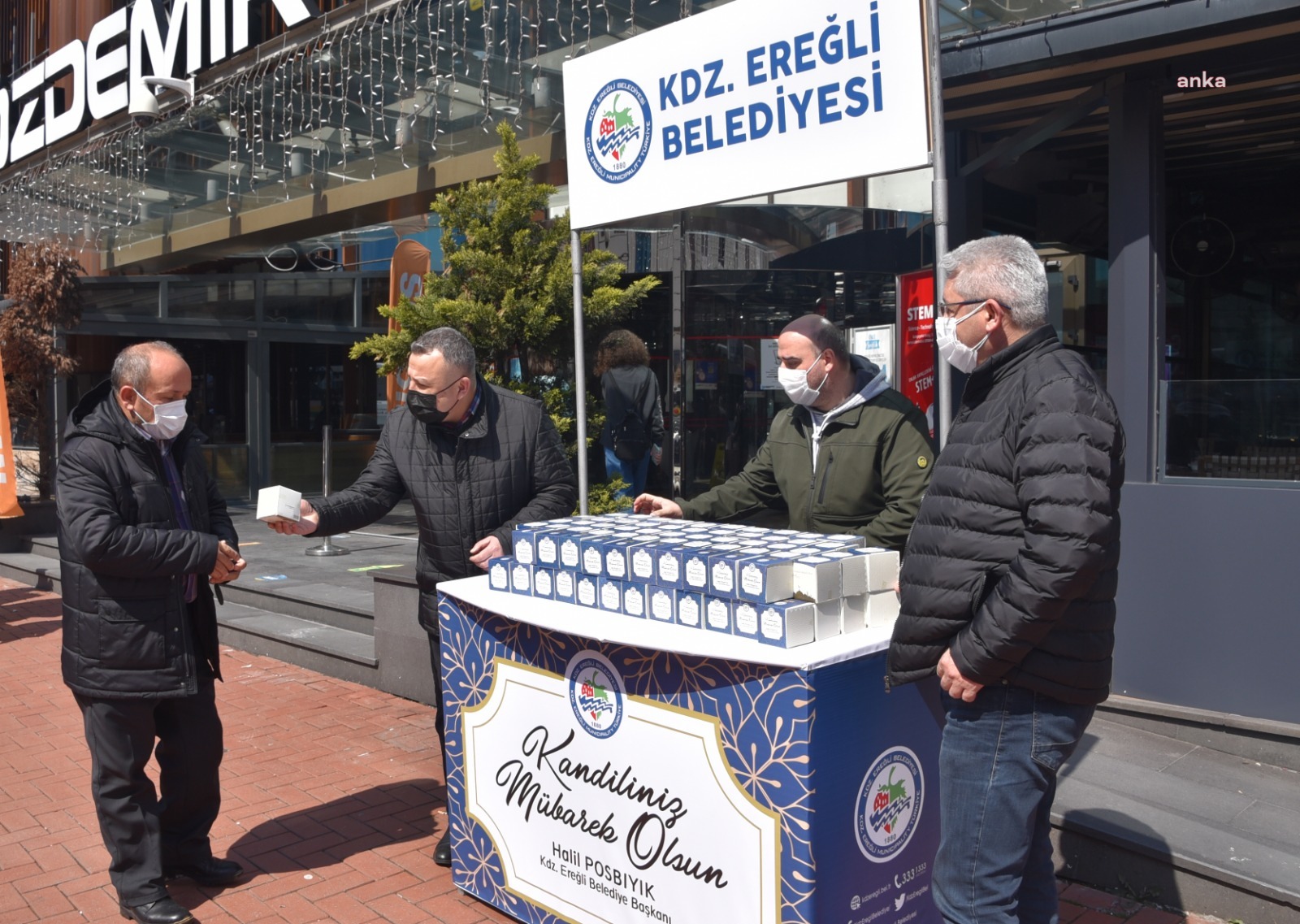 KDZ. EREĞLİ BELEDİYESİ, KANDİL SİMİDİ DAĞITTI