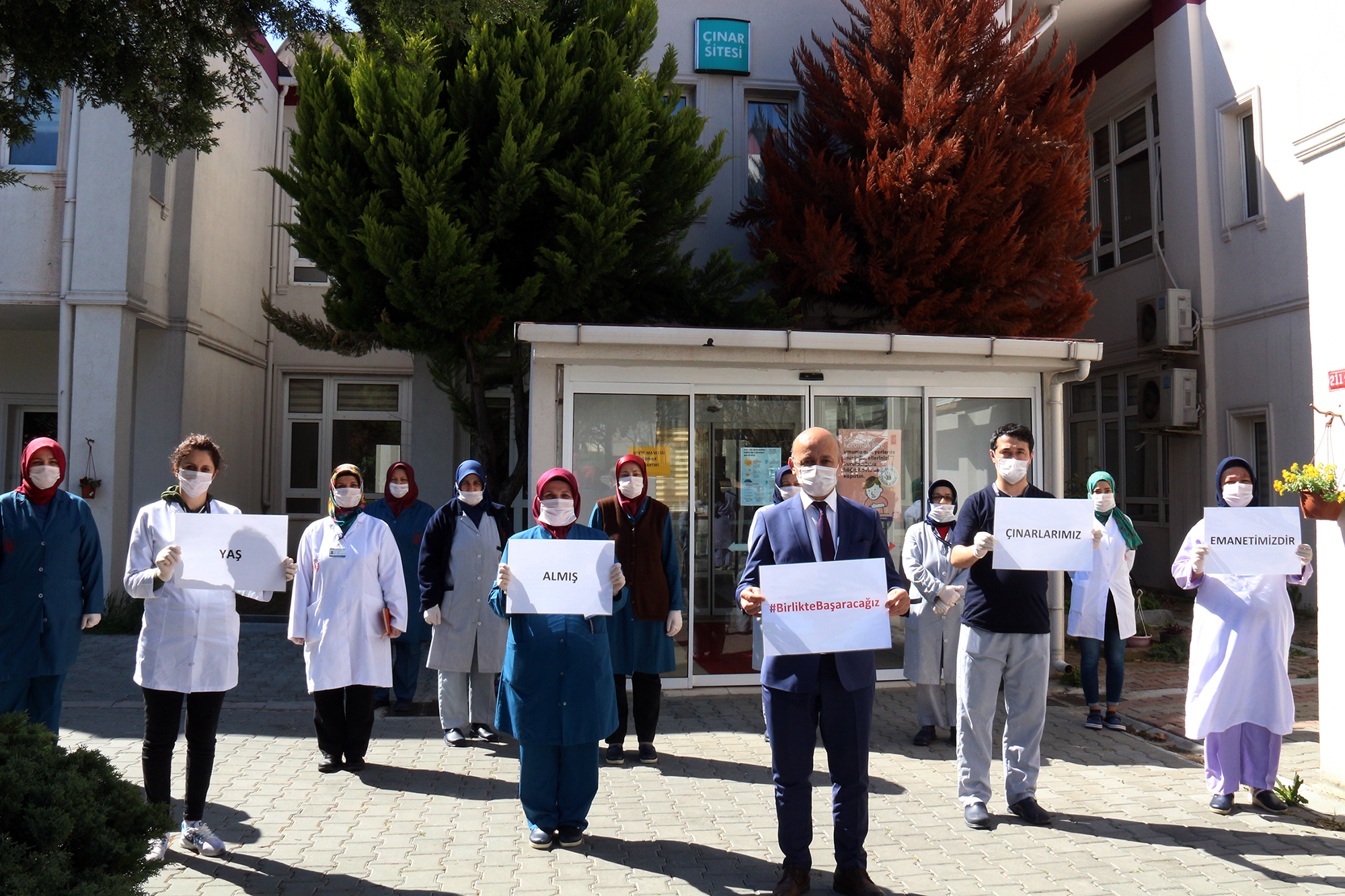 DARÜLACEZE’NİN 380 ÇALIŞANI EVLERİNE GİTMEYECEK