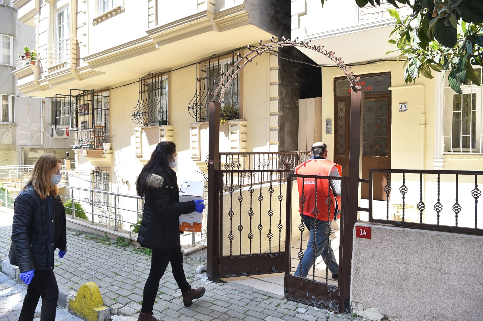 AVCILAR’DA “İYİLİK KOLİLERİ” YOLA ÇIKTI