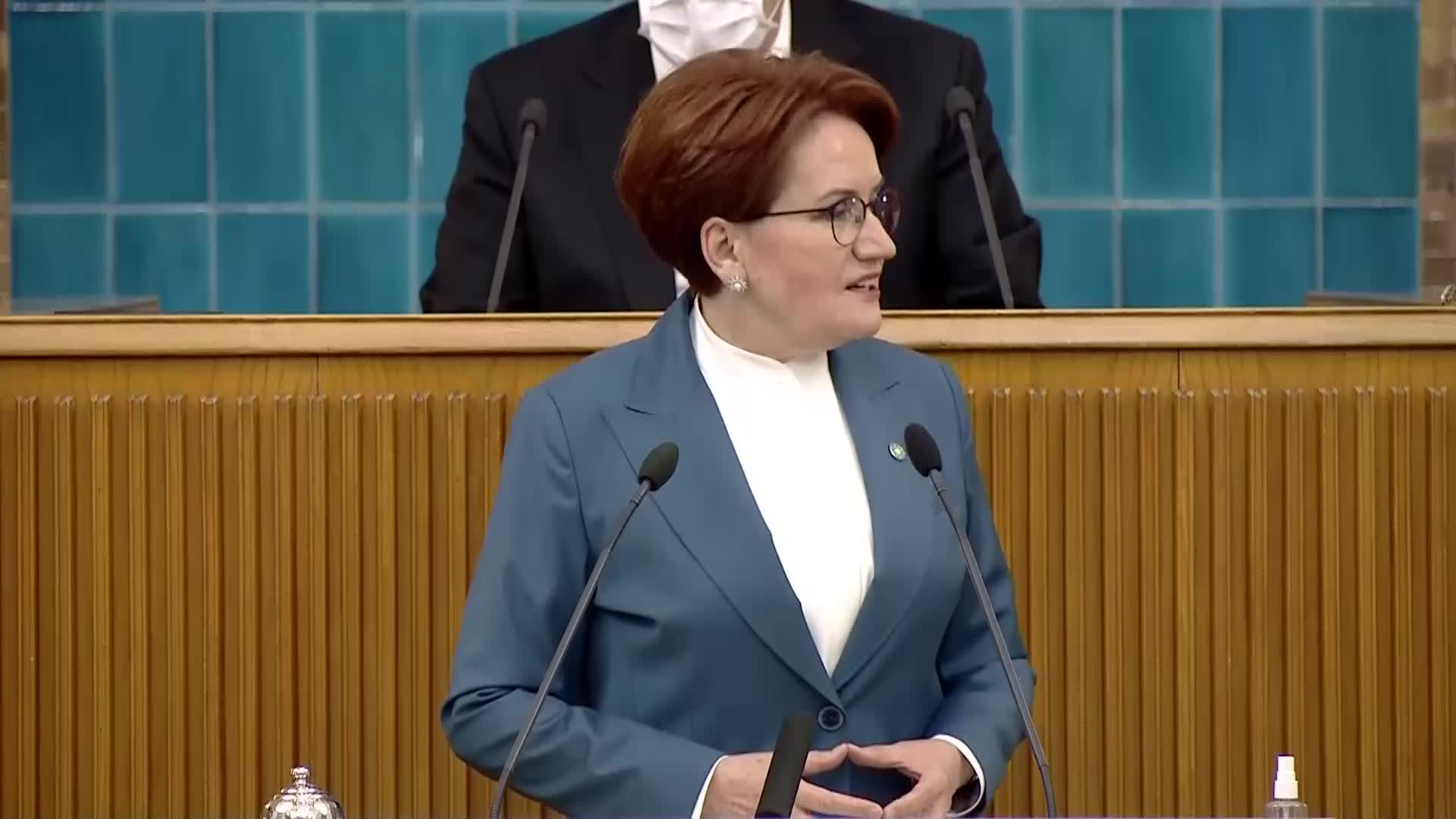 AKŞENER'DEN AKP BÜRO ELEMANI AYVATOĞLU AÇIKLAMASI:  "AHLAKSIZLIĞI, VİCDANSIZLIĞI BÜYÜKLERİNDEN ÖĞRENMİŞ BİR GENÇ"