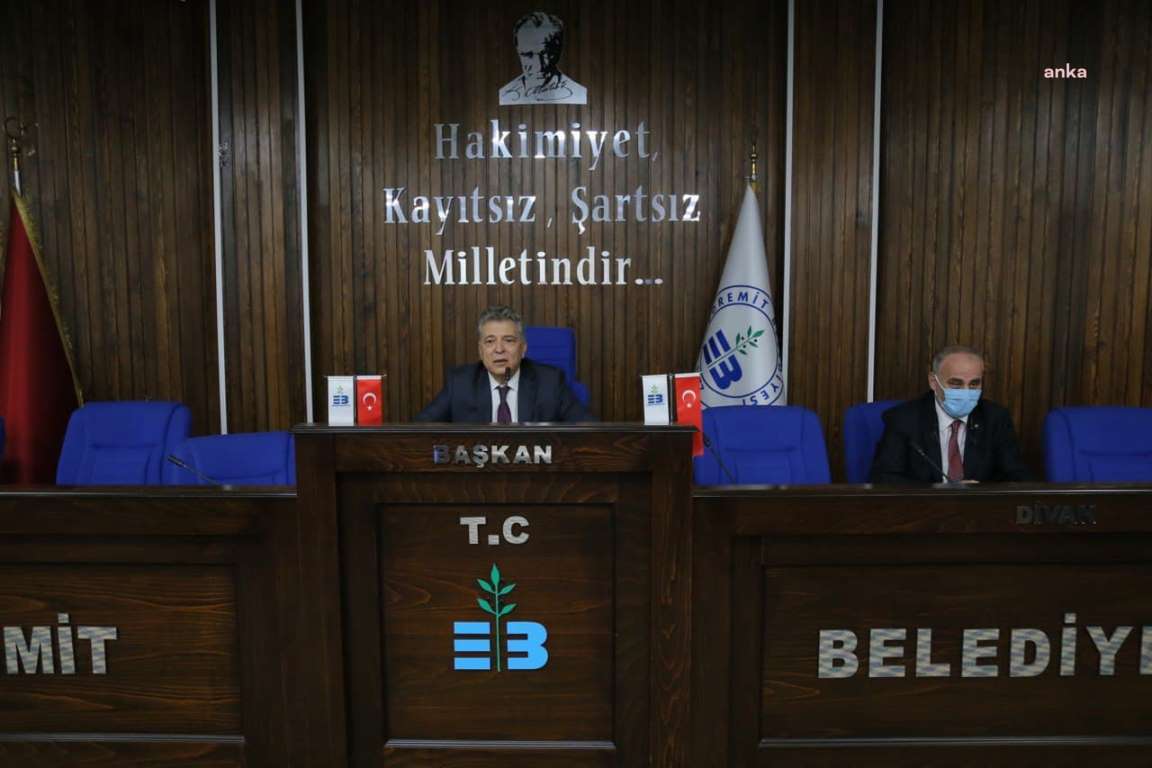 EDREMİT BELEDİYE BAŞKANI ARSLAN, 47 MUHTARLA BİR ARAYA GELDİ