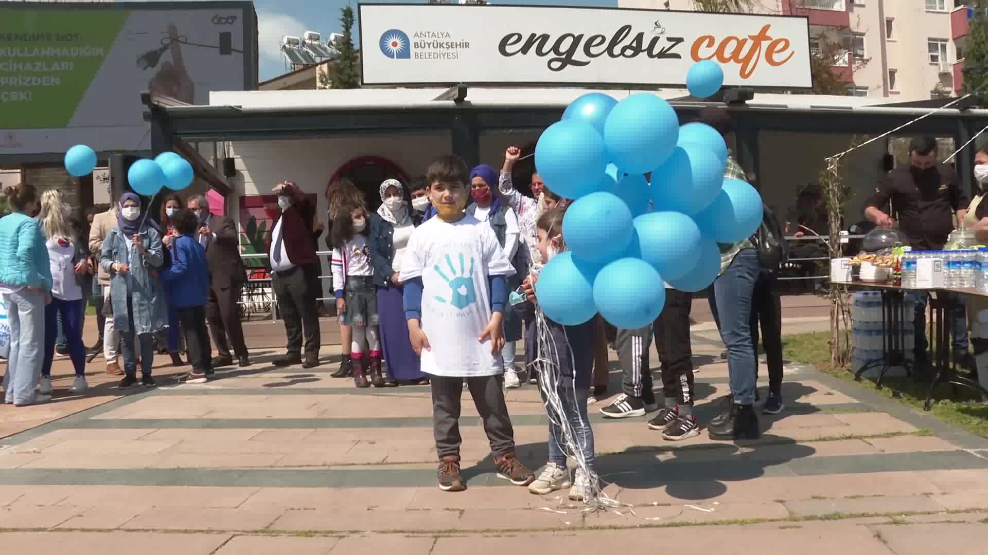 ANTALYA'DA YÜZLERCE BALON GÖKYÜZÜ İLE BULUŞTU