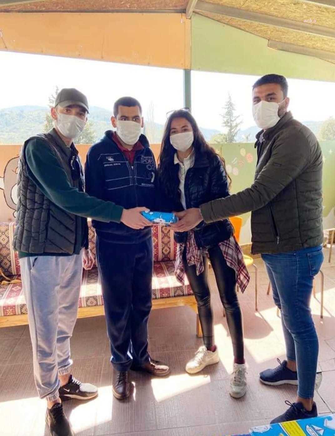 GENÇ CHP'LİLERDEN OTİZMİN FARKINDA OL ETKİNLİĞİ