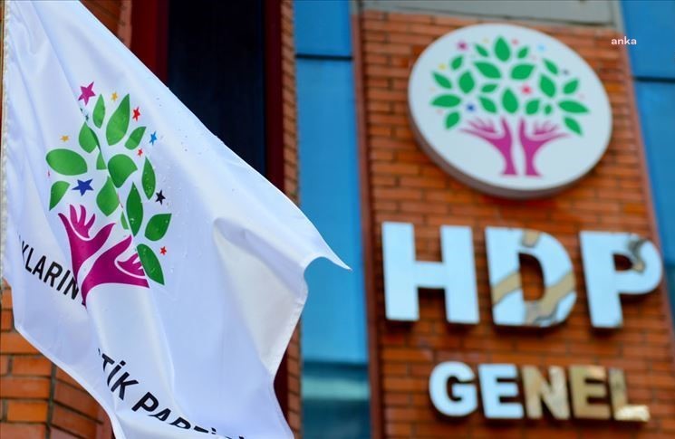 HDP: "DARBE KONUSUNDA SİCİLİ KAPKARA OLAN İKTİDARIN BİLDİRİDEN DARBE DEVŞİRMESİ SİYASİ KURNAZLIKTIR"