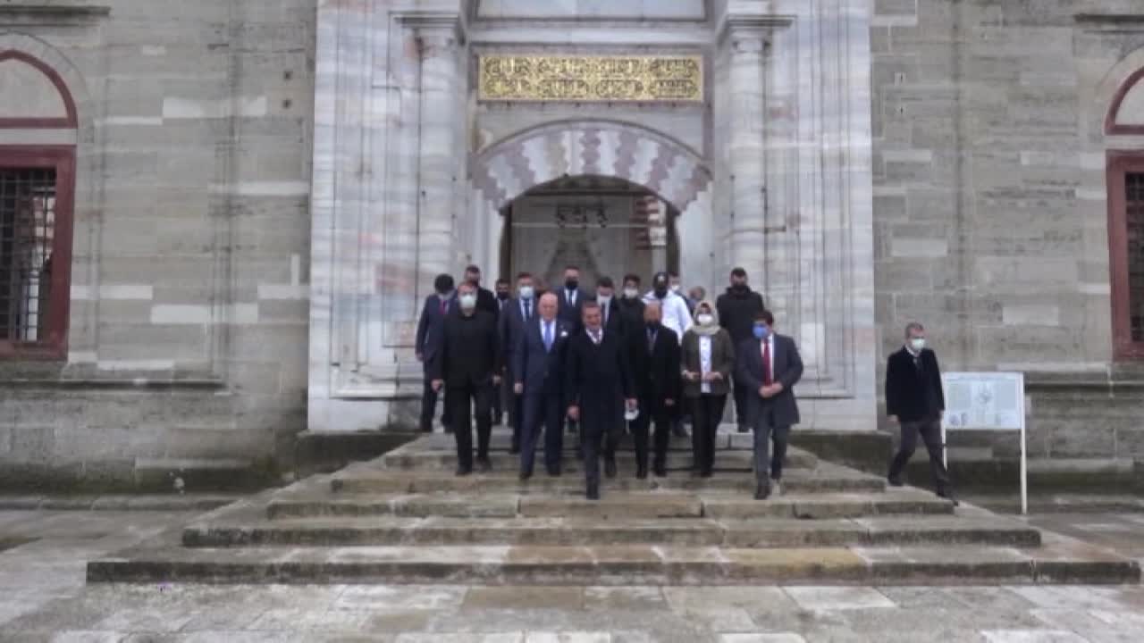 MUSTAFA SARIGÜL: HERKES GÖRÜŞLERİNİ DİLE GETİREBİLİR ANCAK ASKERLERİMİZİN TEK GÖREVİ VATANI KORUMAKTIR