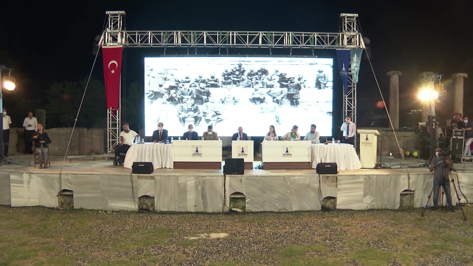 İZMİR BÜYÜKŞEHİR'DEN KAHVECİLERE 1250 TL DESTEK