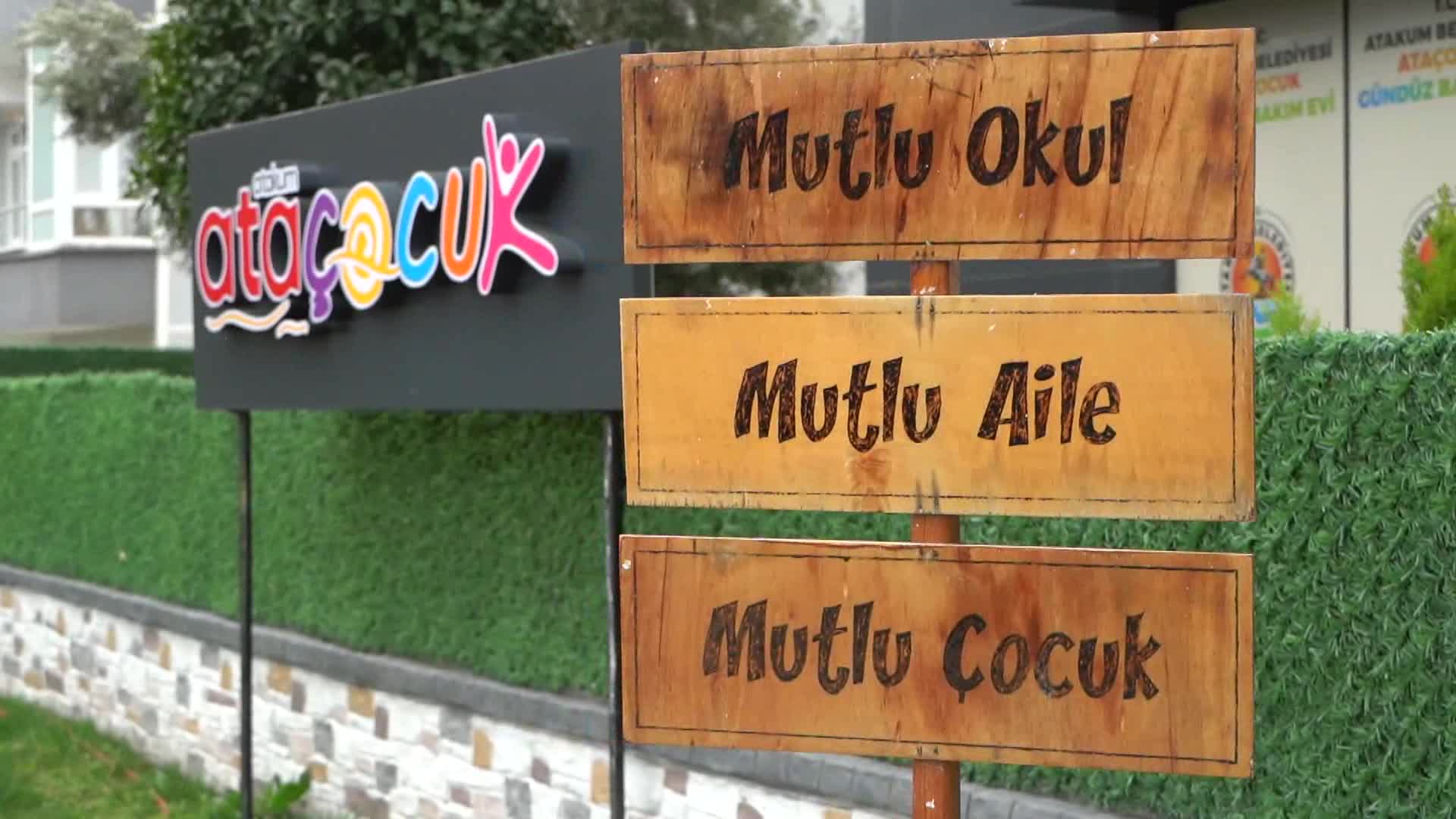 ATAÇOCUKLU MİNİKLERE, AV.GÜLAY DEVECİ'DEN MESLEK TANITIMI