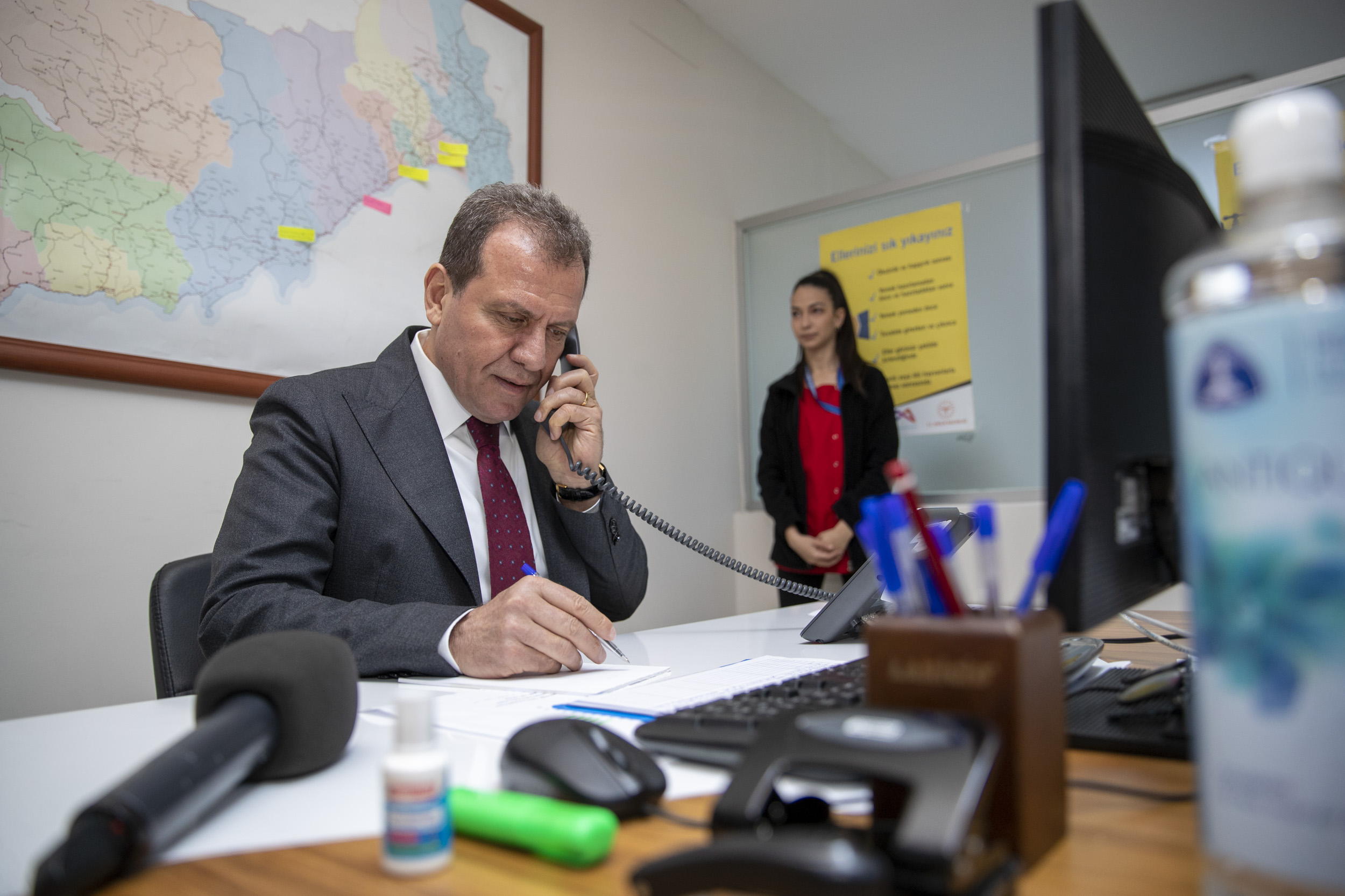 MERSİN BÜYÜKŞEHİR, TEDBİRLERİNİ ALDI; BAŞKAN SEÇER: “KİMSE AÇ KALMAZ, AÇIKTA KALMAZ” DEDİ
