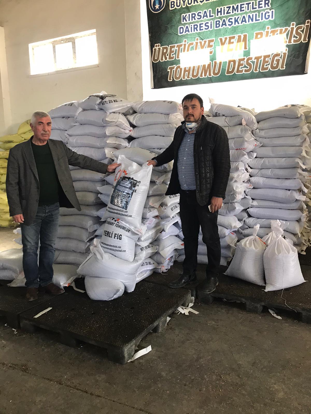 BAŞKENT’TE ÜRETİCİYE BÜYÜKŞEHİR'DEN TOHUM DESTEĞİ
