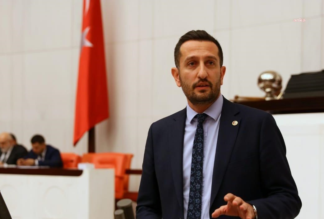 ORKESTRALARIN ANKARA ARENA'DA YAPACAĞI PROVA BAKAN ERSOY'A SORULDU: "PANDEMİ DÖNEMİNDE KONSER KAYDI NE KADAR ELZEMDİR?"