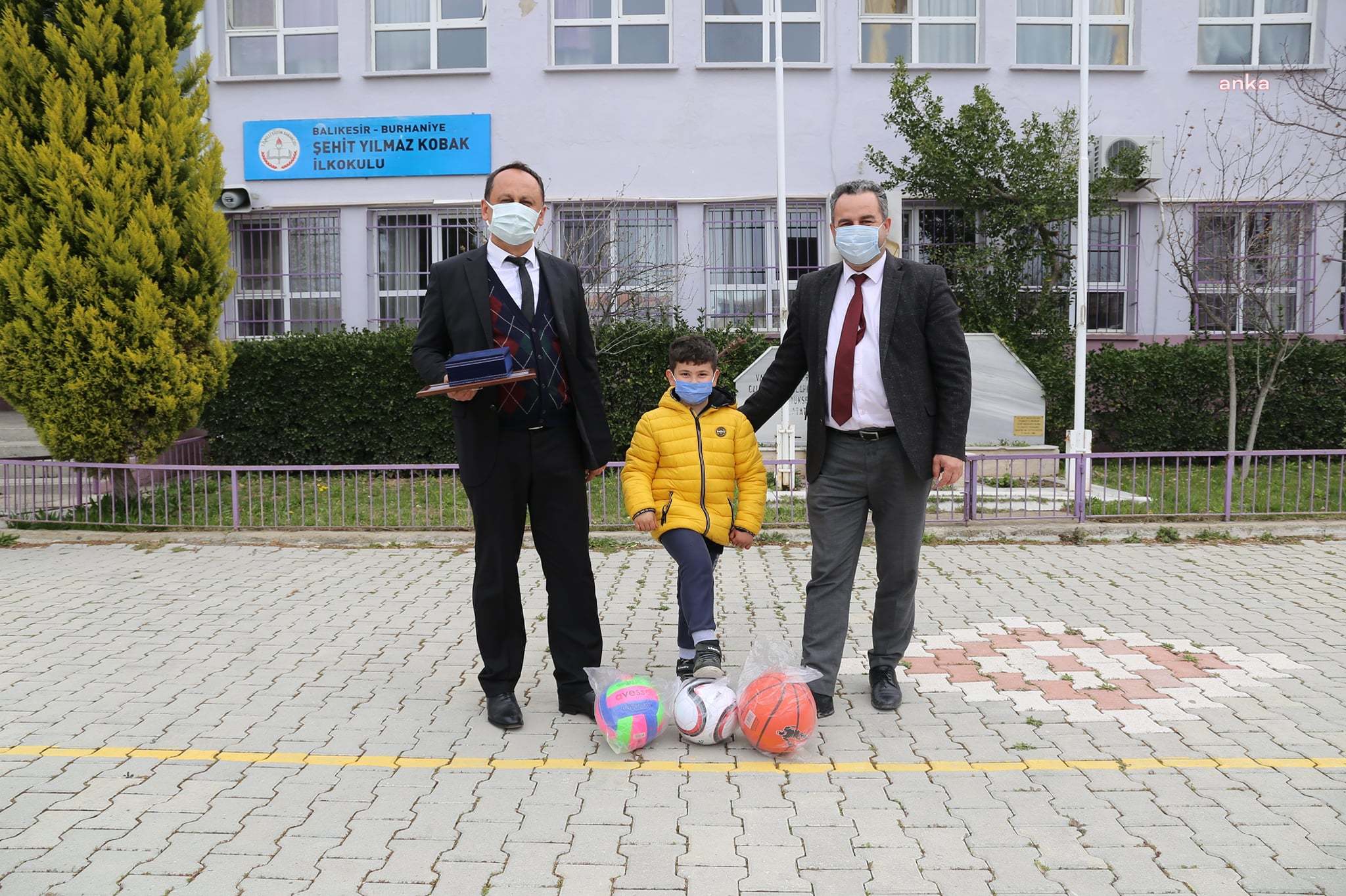 BURHANİYE ATIK PİLLERİNİ TOPLUYOR, DOĞAYA VE GELECEĞE YATIRIM YAPIYOR