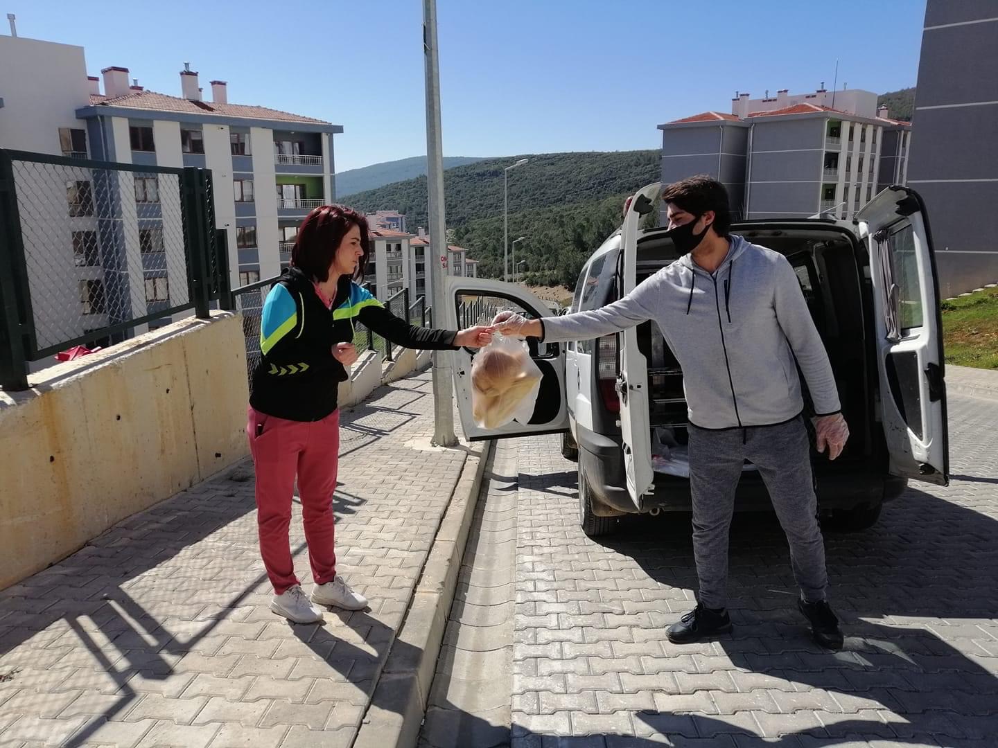 MENTEŞE'DE FIRINLAR, EKMEK DAĞITIMINA BAŞLADI