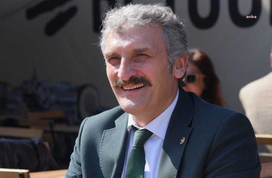 AKP'Lİ ÇAMLI: "LAİKLİK HİÇBİR ÖN KABUL OLMAKSIZIN MASAYA YATIRILMALIDIR"