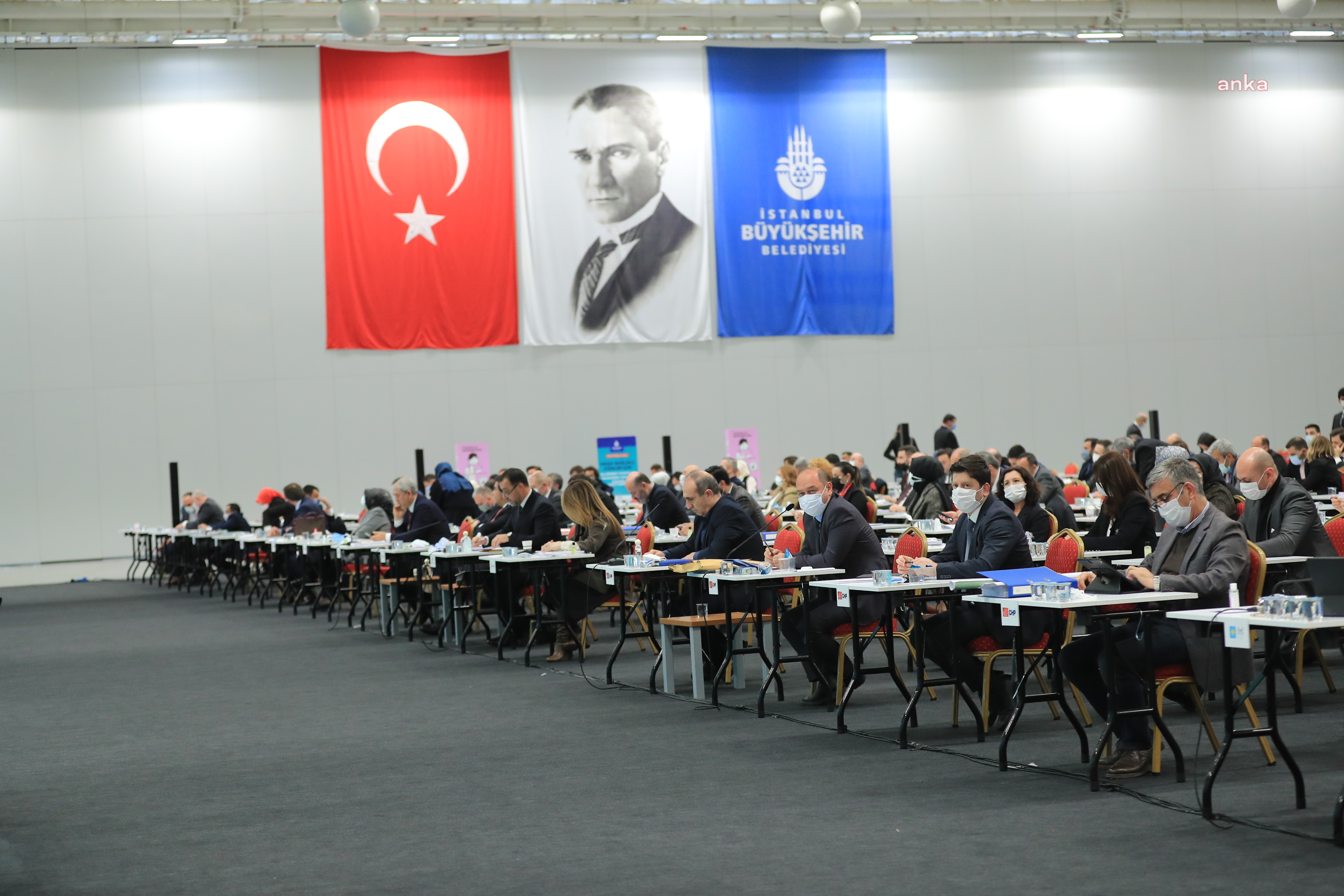 SALGIN NEDENİYLE İBB MECLİSİ NİSAN AYI TOPLANTILARI ERTELENDİ