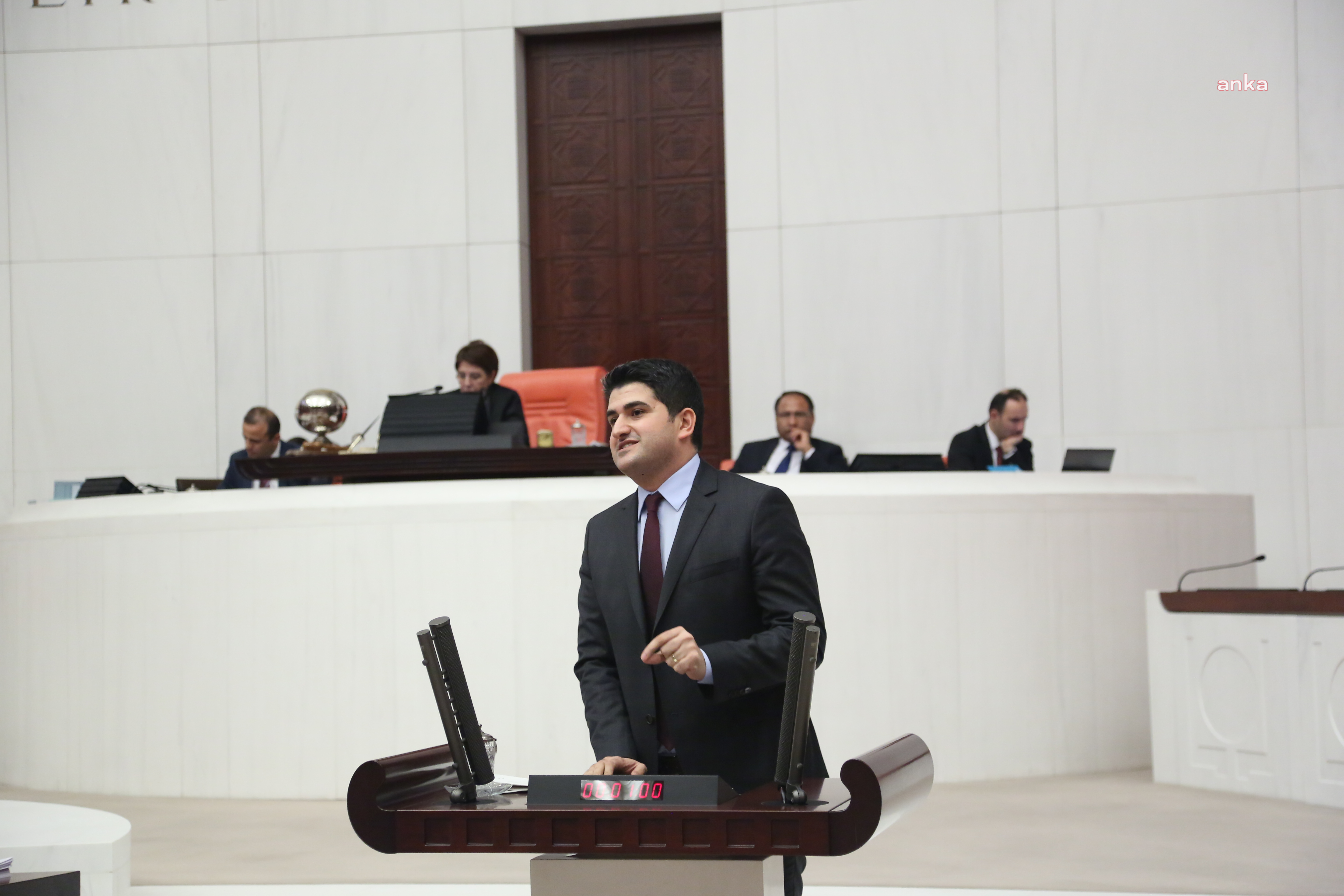 CHP’Lİ ADIGÜZEL’DEN HÜKÜMETE İNTERNET ELEŞTİRİSİ: “ FİYATLAR EL YAKIYOR”