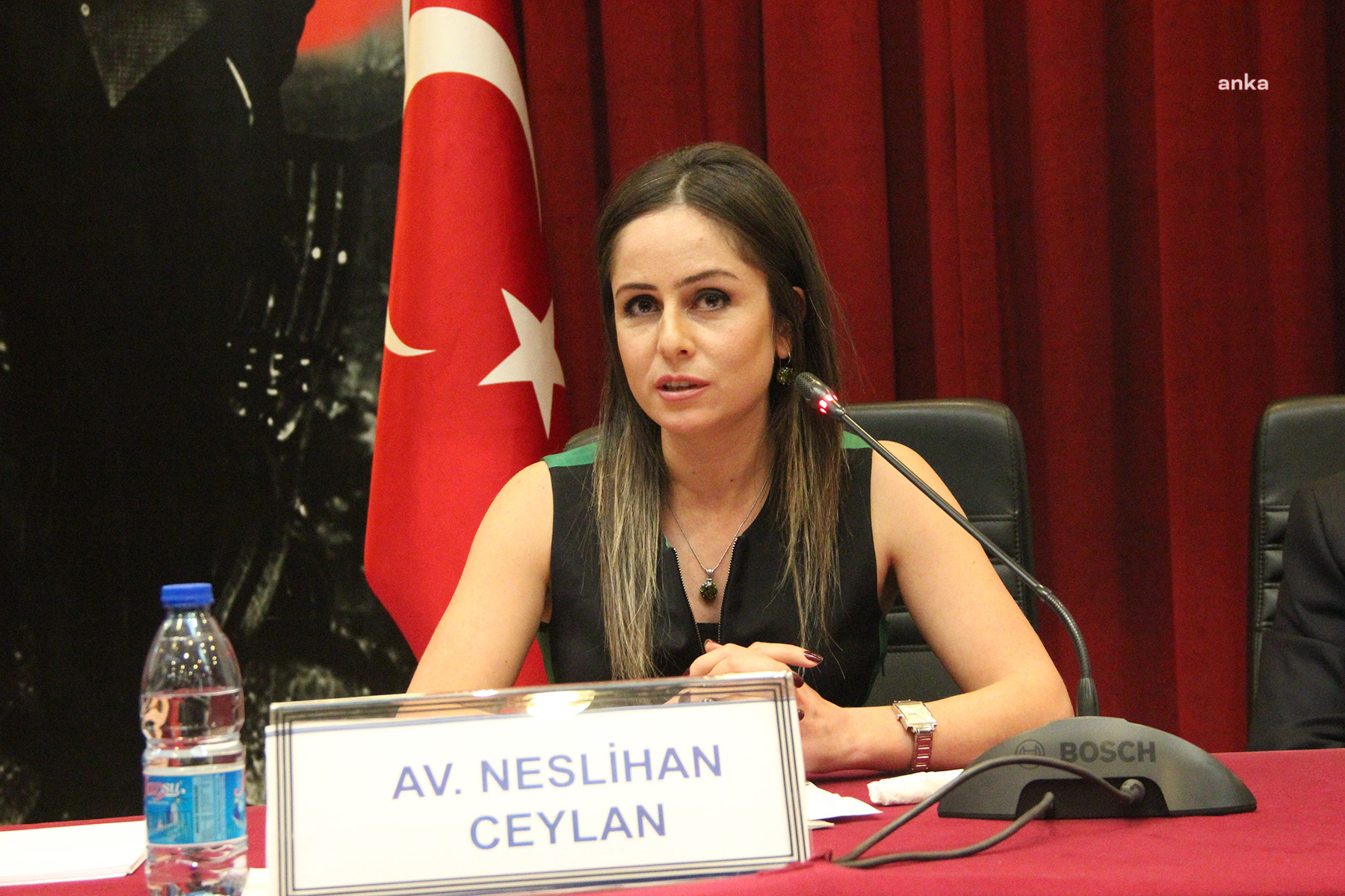 FAHRETTİN ALTUN’A “BOĞAZINIZA DİZİLSİN YOKSULUN HAKKI” DİYEN AVUKAT YARGILANIYOR