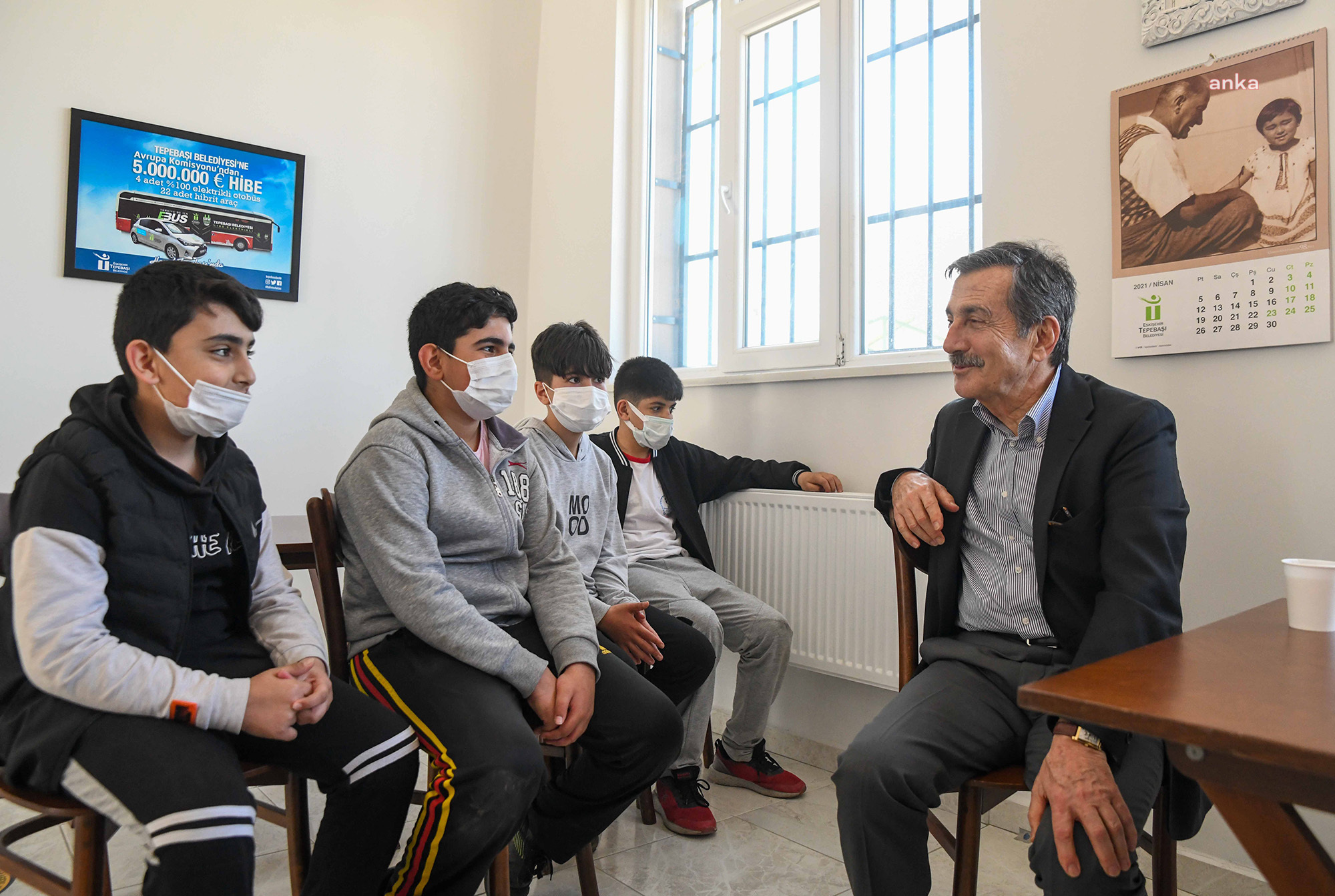 TEPEBAŞI BELEDİYE BAŞKANI ATAÇ, YENİLENEN MERKEZLERİ İNCELEDİ