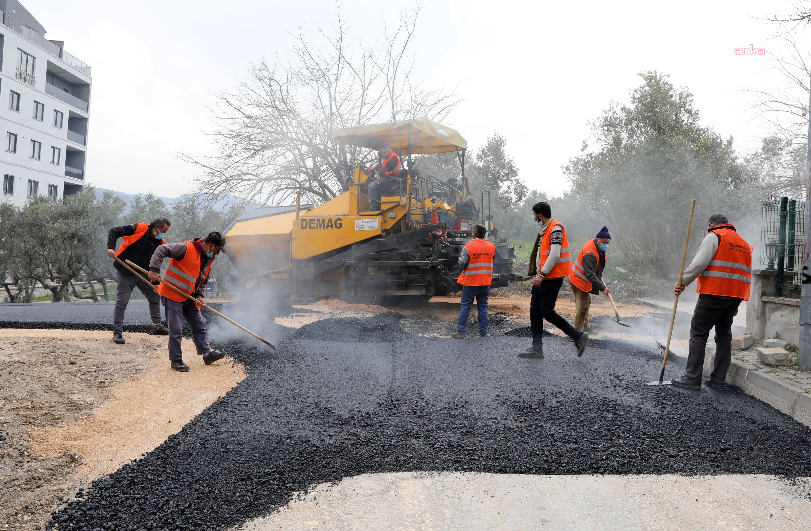 MUDANYA BELEDİYESİ’NDEN YOL ATAĞI