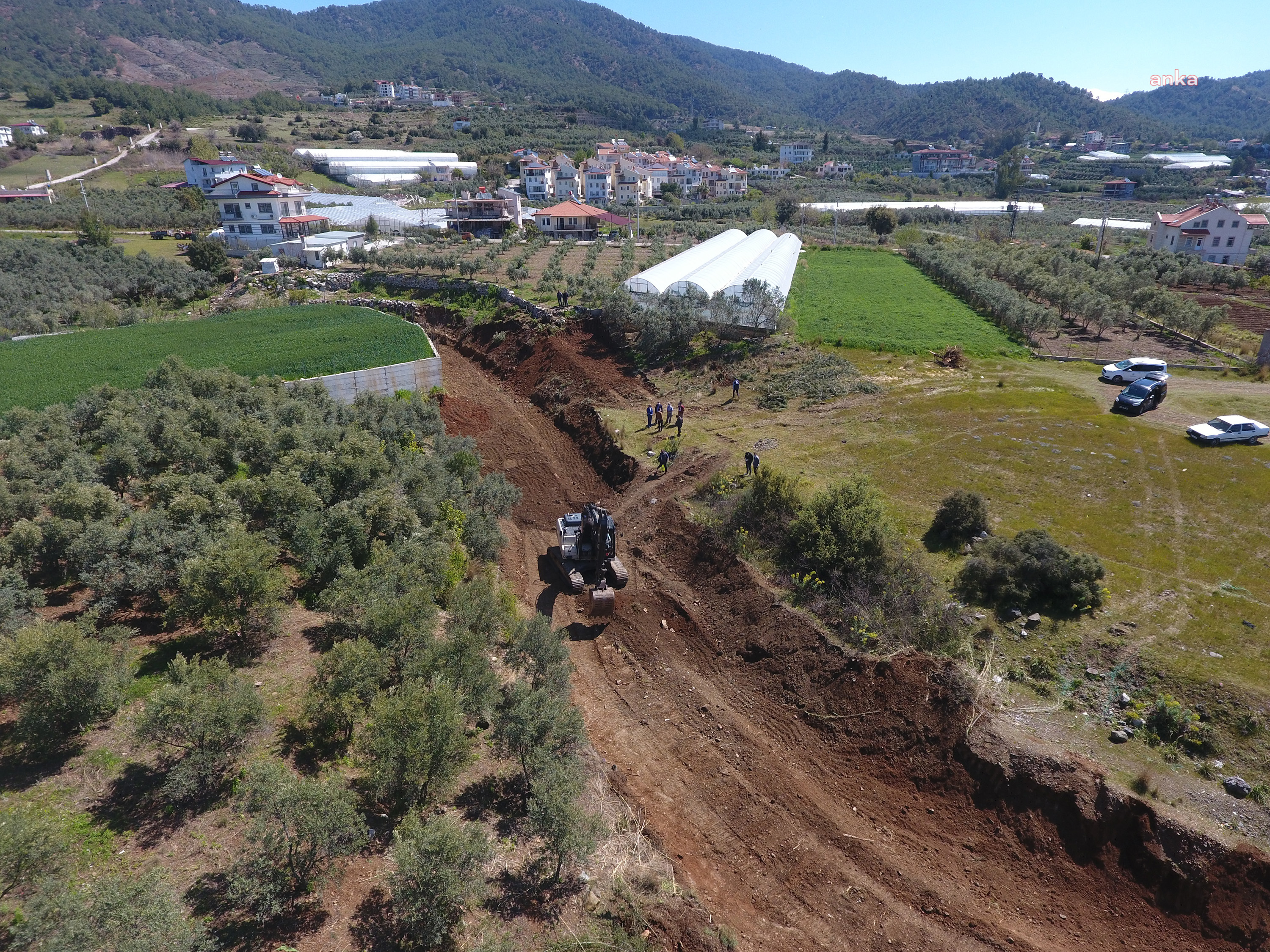 MUĞLA BÜYÜKŞEHİR'E 2 MAHALLENİN MUHTARINDAN 35 BİN KİŞİ ADINA TEŞEKKÜR